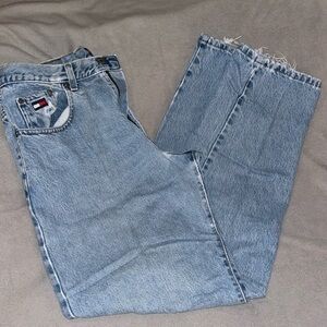Vintage women’s Tommy Hilfiger triple T jeans